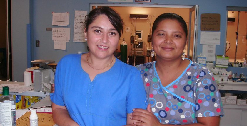 Paola Matus, enfermera ufroniana: «Cuando no tengo nada con que curar…me dedico a cuidar, a dar un abrazo, una sonrisa y ser una voz de aliento»