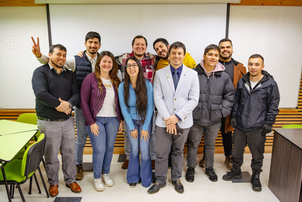 Dos alumni compartieron su experiencia profesional en Encuentro Anual de Ingeniería Civil Telemática