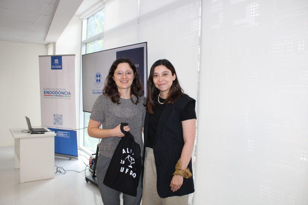 Titulados y tituladas de la Especialidad en Endodoncia se reúnen en la UFRO en Encuentro Alumni 2025