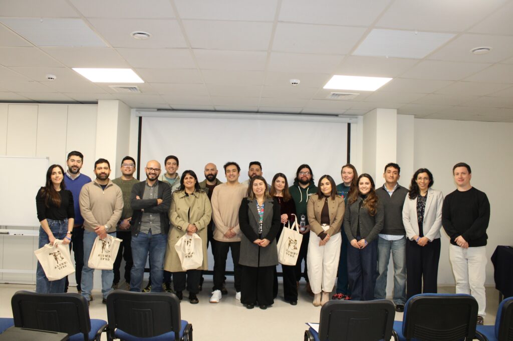 Titulados y tituladas de Odontología UFRO se reúnen en el Primer Encuentro Alumni Carrera Media