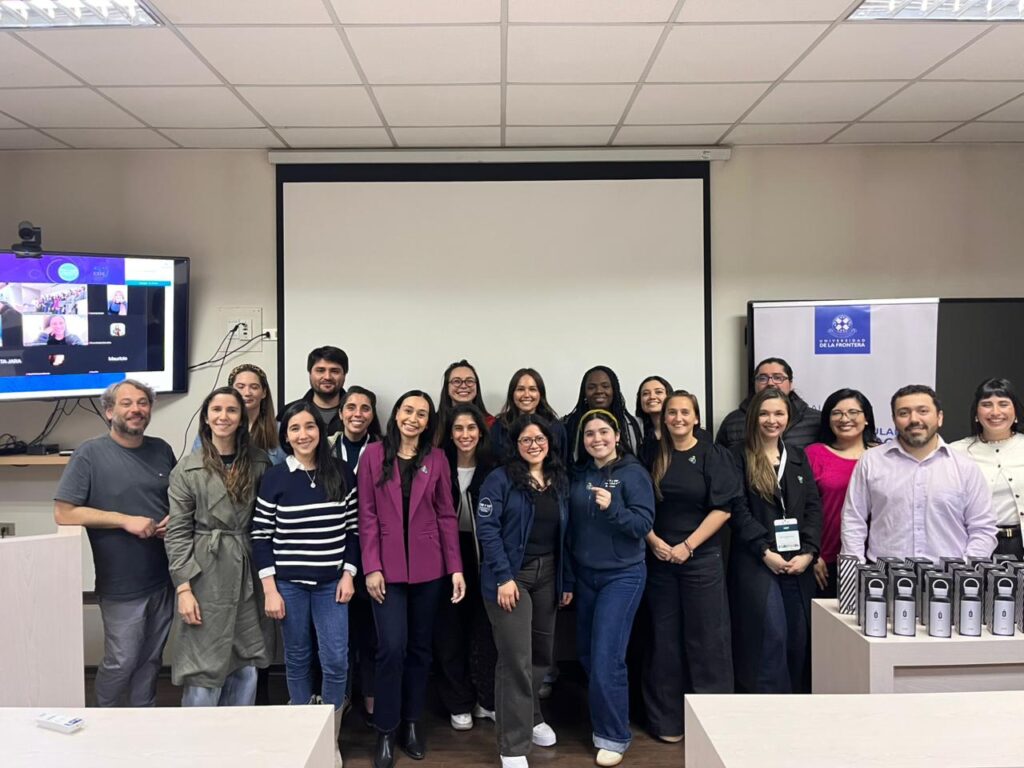 Egresados, académicos y estudiantes se reúnen en el VI Encuentro Alumni de la Especialidad en TTM y DOF UFRO